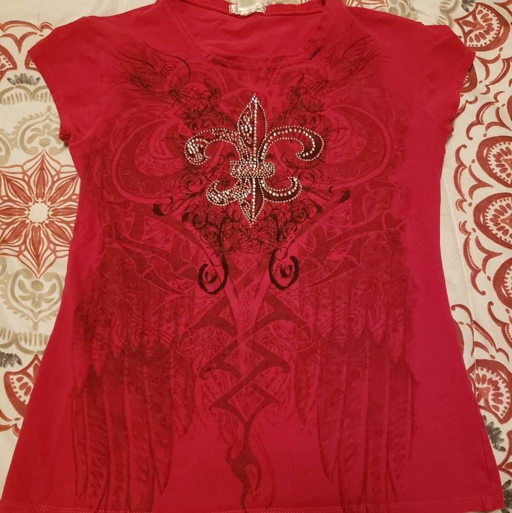 T-shirt gently used